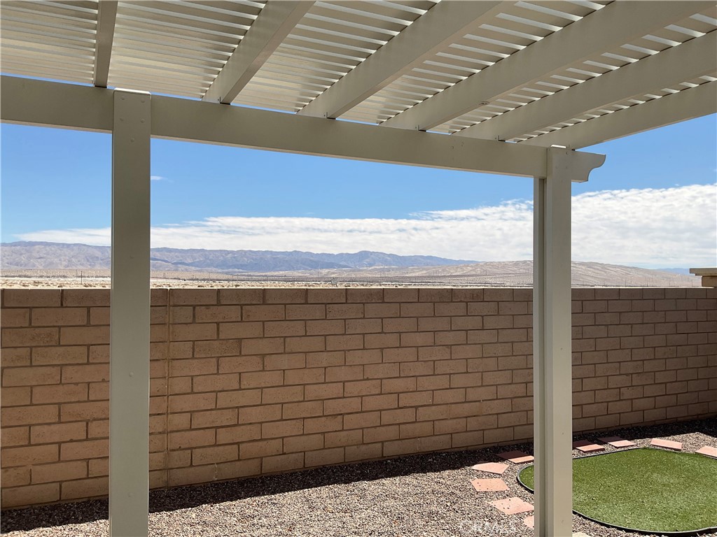 Four Seasons (33106) - Residential