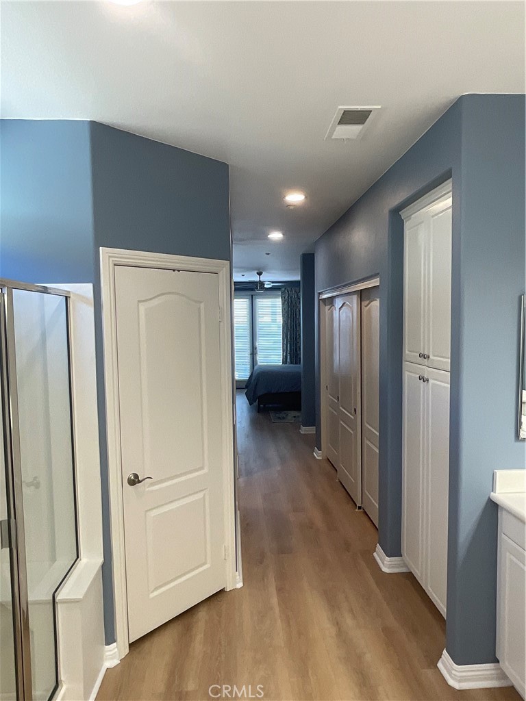 Four Seasons (33106) - Residential