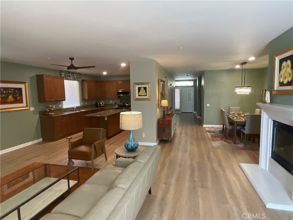 Four Seasons (33106) - Residential