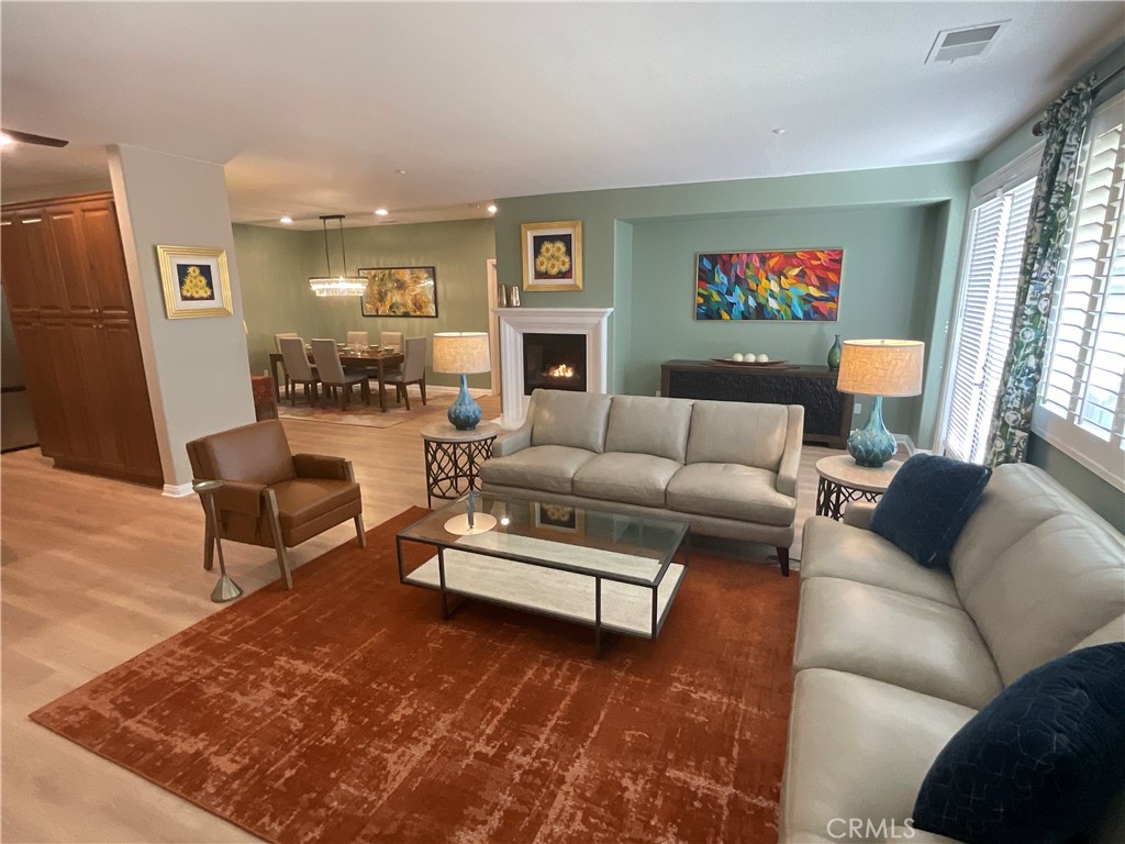 Four Seasons (33106) - Residential