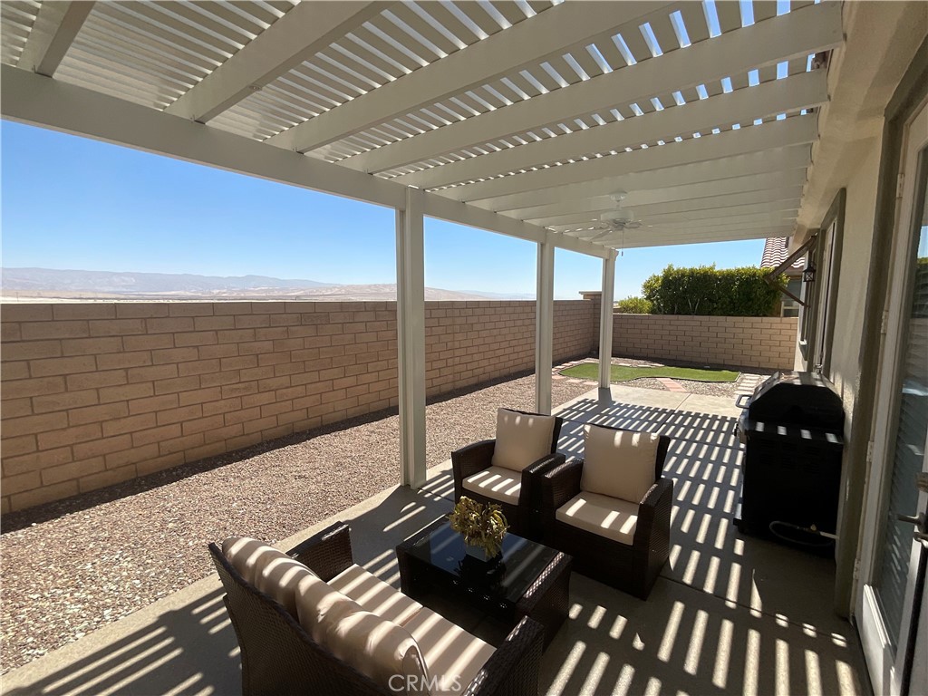 Four Seasons (33106) - Residential