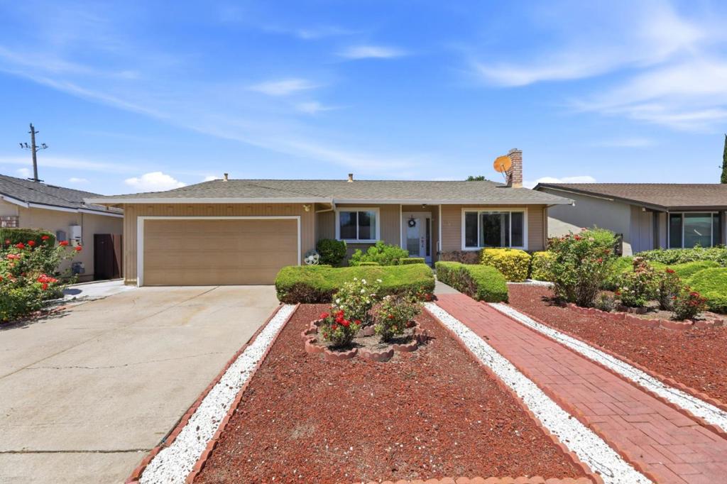 5591 Shadowcrest Way