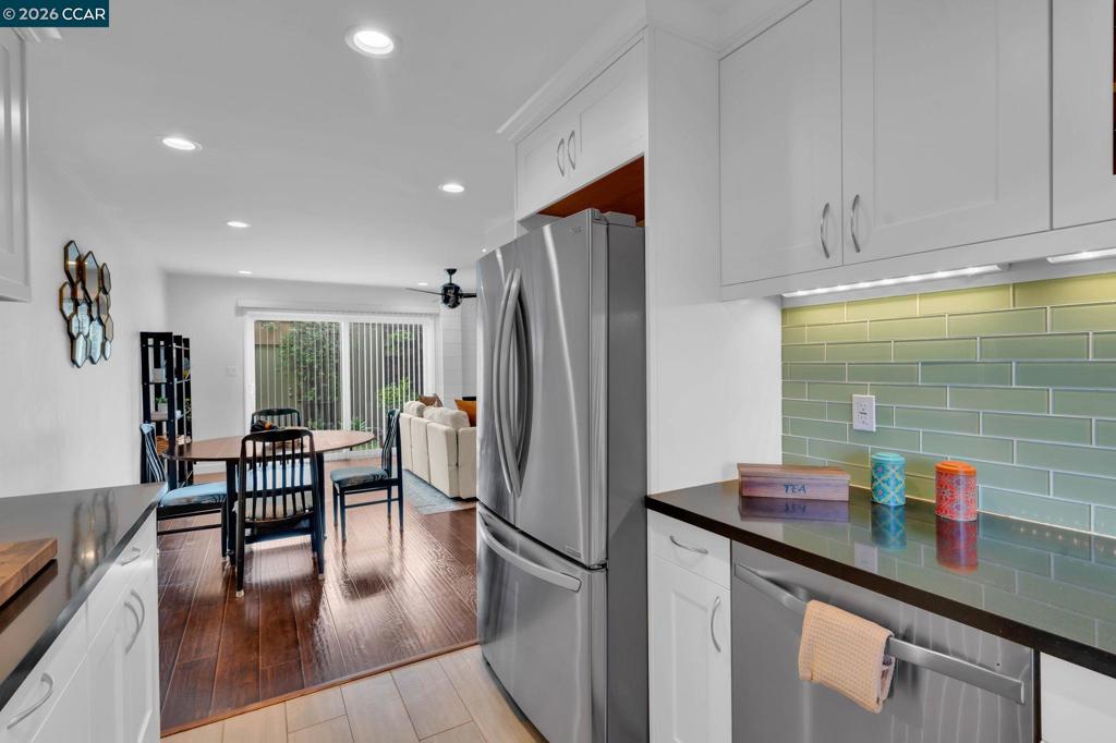 1119 1119 Camino Del Valle