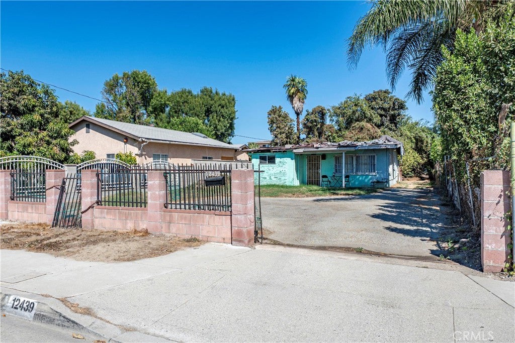 12439 Dahlia Avenue