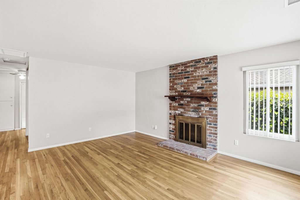 6809 Ballinger Avenue