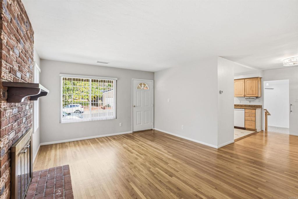 6809 Ballinger Avenue