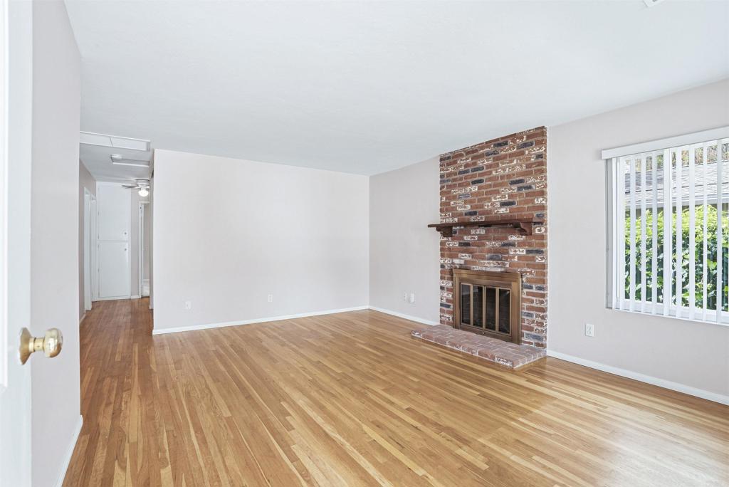 6809 Ballinger Avenue