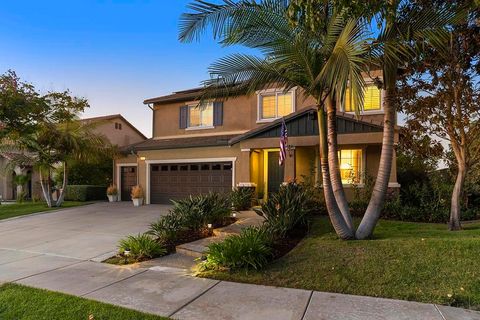Photo of 1045 Stratton Dr Dr, Vista, CA 92083 (MLS # 250042119SD)