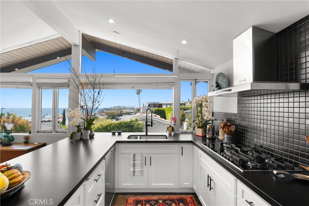 300 Emerald Bay