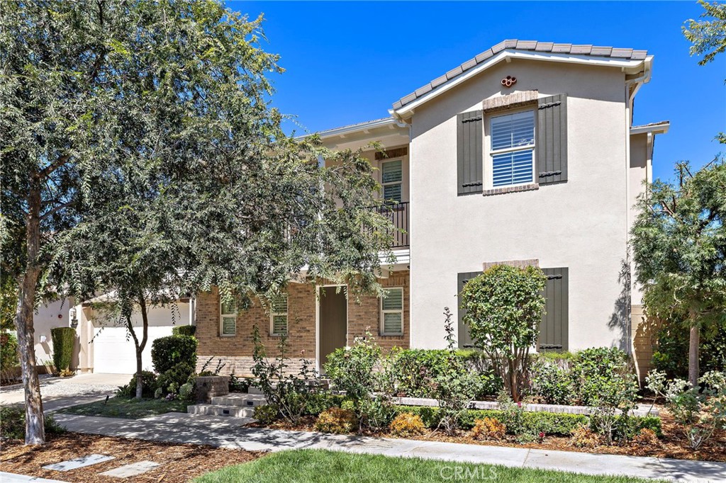 RARE OPPORTUNITY IN BEACON PARK
Welcome to the most sought-after Plan 3 of the Larkspur Collection, built by the renowned Lennar Homes — a true gem in the heart of Irvine’s Great Park Neighborhood.
Situated on an exceptionally quiet, low-density street with only 7 homes, including several single-story residences, this home enjoys enhanced privacy, lush landscaping, and a serene atmosphere rarely found in the area. Just steps from the scenic Bosque Trail, this home offers immediate access to nature, community parks, and walking paths — perfect for an active, family-oriented lifestyle. Plus, a new Asian supermarket is under construction nearby, promising even more convenience in the near future.
Home Highlights:
• 5 Bedrooms | 5.5 Bathrooms | Approx. 3,250 Sq Ft | 2-Car Garage
• Dual Master Suites: One on the main level and one upstairs — ideal for guests, in-laws, or multigenerational living
• All bedrooms feature en-suite bathrooms, ensuring ultimate comfort and privacy for every resident
• Open and airy great room with cozy fireplace and abundant natural light
• Gourmet chef’s kitchen: Granite countertops, oversized center island with breakfast bar, three elegant pendant lights, built-in refrigerator, and an oversized walk-in pantry
• Upstairs primary suite with an expansive walk-in closet and a spa-inspired bathroom featuring an extra-large walk-in shower and romantic soaking tub
• Covered California Room with motorized sunshade — perfect for indoor-outdoor living
• Thoughtfully upgraded throughout and in truly move-in ready condition
• Beautifully landscaped backyard designed for low maintenance and year-round enjoyment
Location Advantages:
• Tucked away on a tranquil interior street with low home density and mature greenery — a rare combination in Great Park
• Direct access to Beacon Park’s greenbelt and walking trails
• Close proximity to award-winning Irvine schools, resort-style community amenities, and future shopping options
103 Aims is more than just a home — it’s a lifestyle.
Whether you’re looking to upsize, host family with ease, or enjoy the best of Great Park living, this home checks every box.