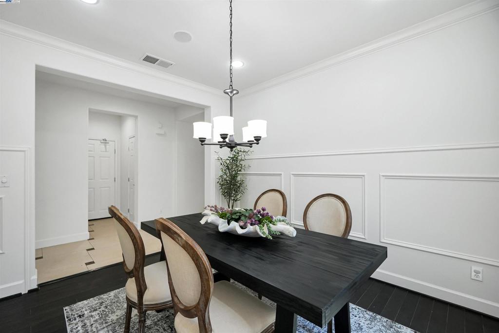 MOUNTAIN HOUSE - Residential