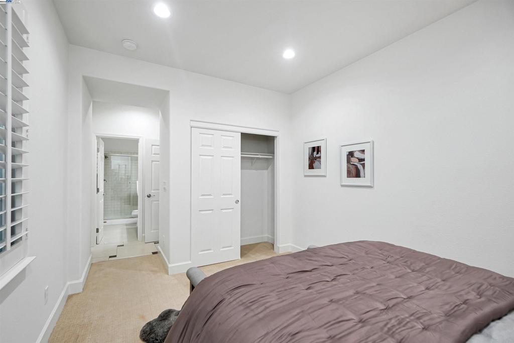 MOUNTAIN HOUSE - Residential