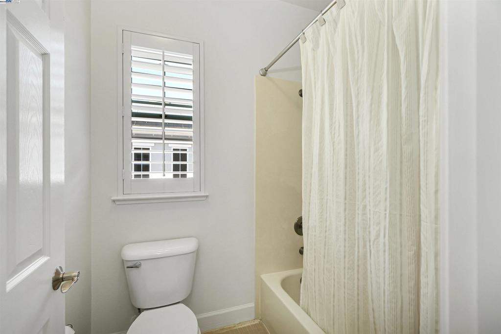 MOUNTAIN HOUSE - Residential