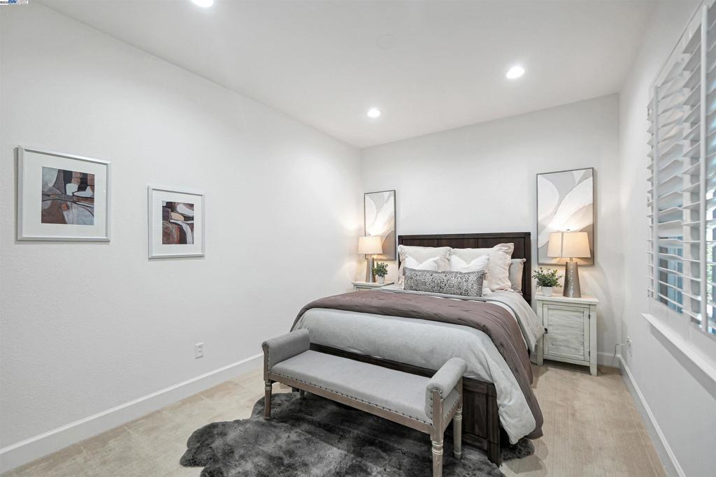 MOUNTAIN HOUSE - Residential