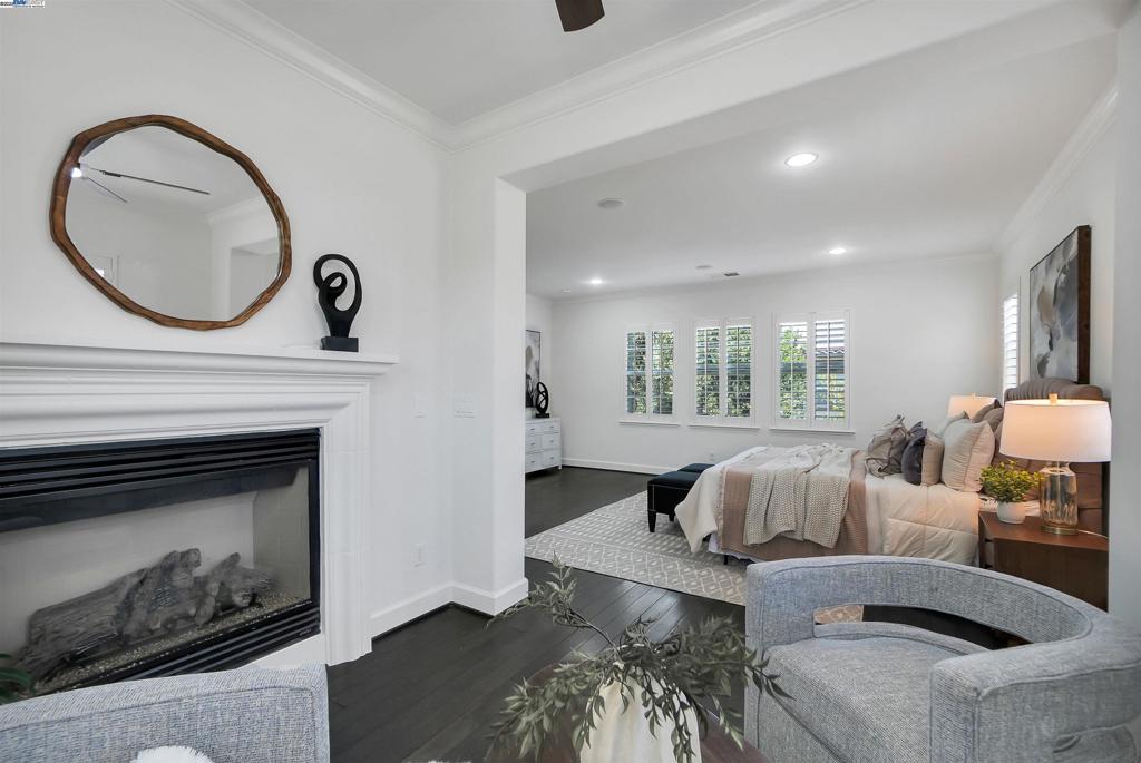 MOUNTAIN HOUSE - Residential