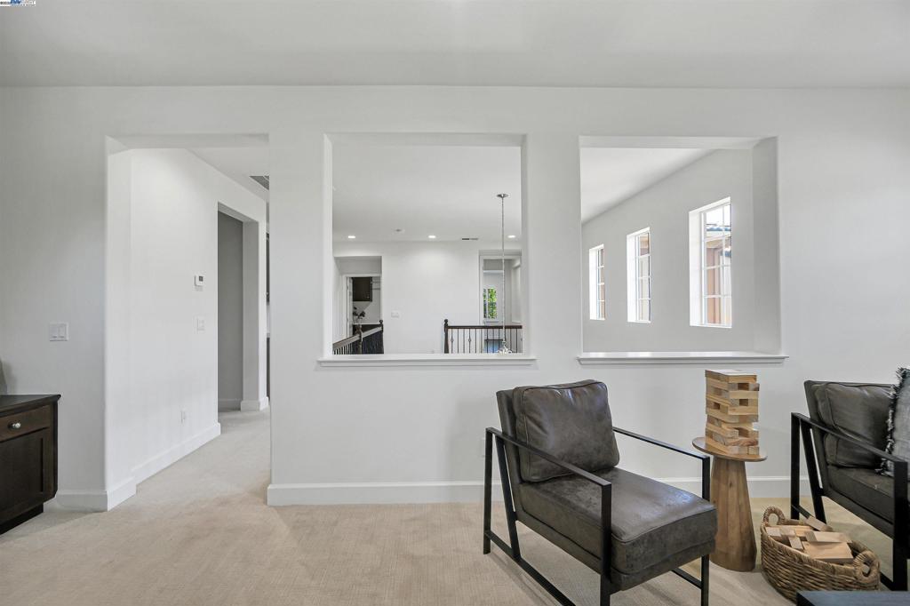 MOUNTAIN HOUSE - Residential