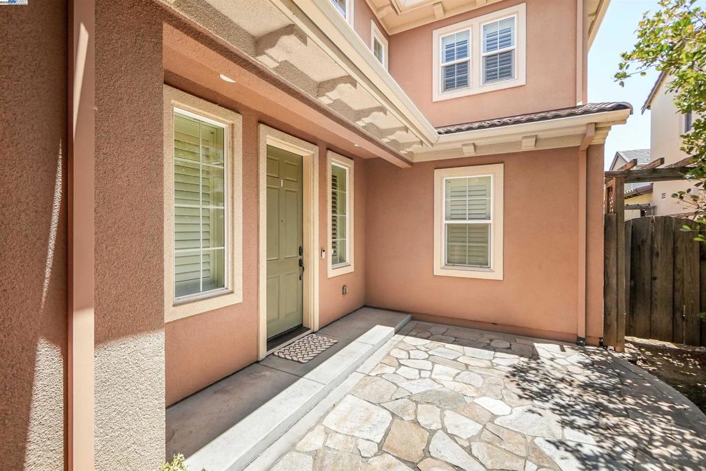 MOUNTAIN HOUSE - Residential