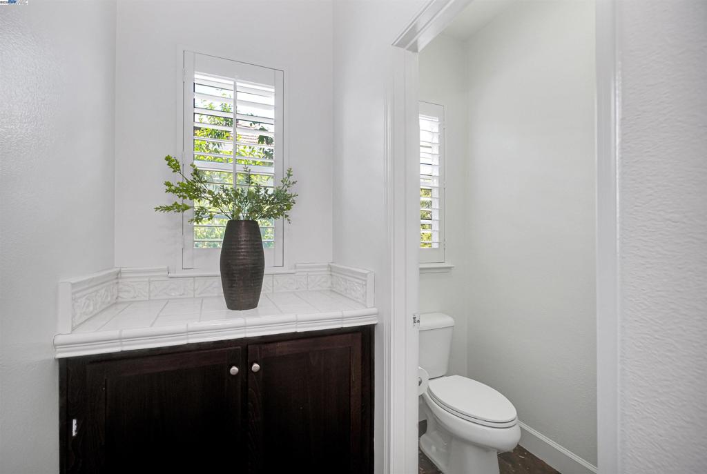 MOUNTAIN HOUSE - Residential