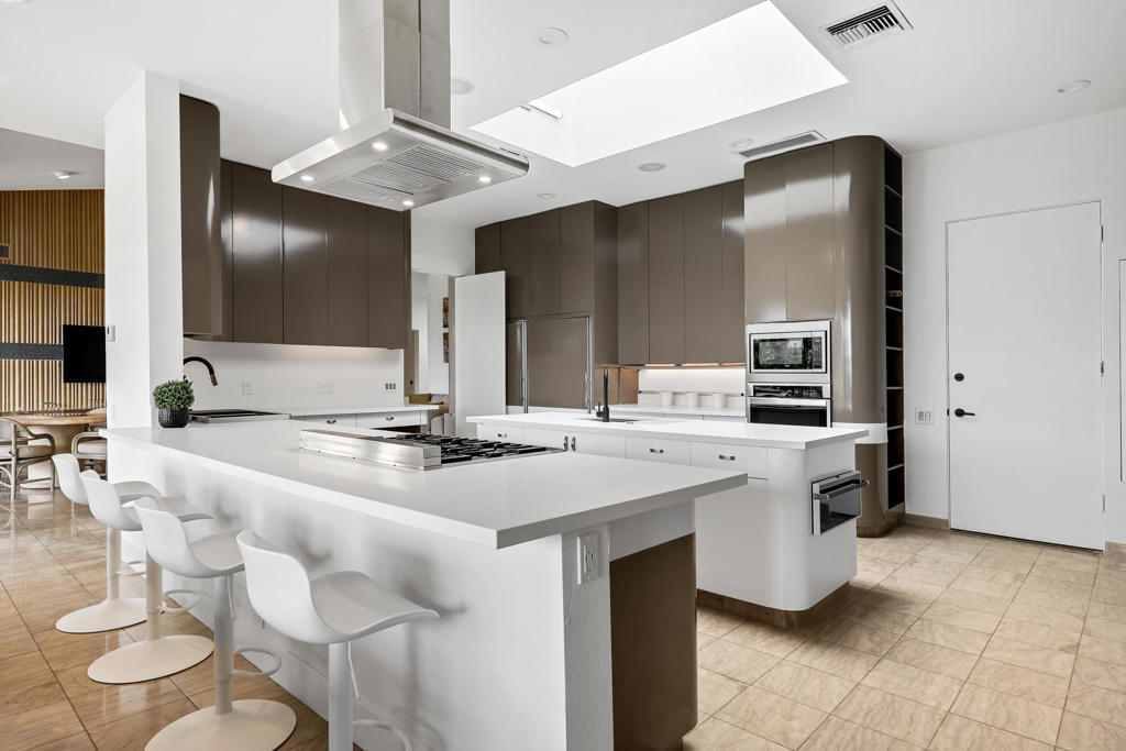 Los Altos - Residential Lease