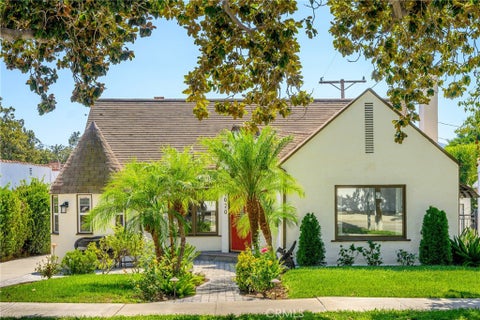 Photo of 1020 Olmsted DR, Glendale, CA 91202 (MLS # GD26215966)