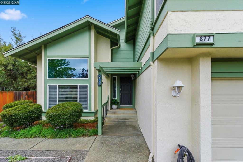877 Dover Cir