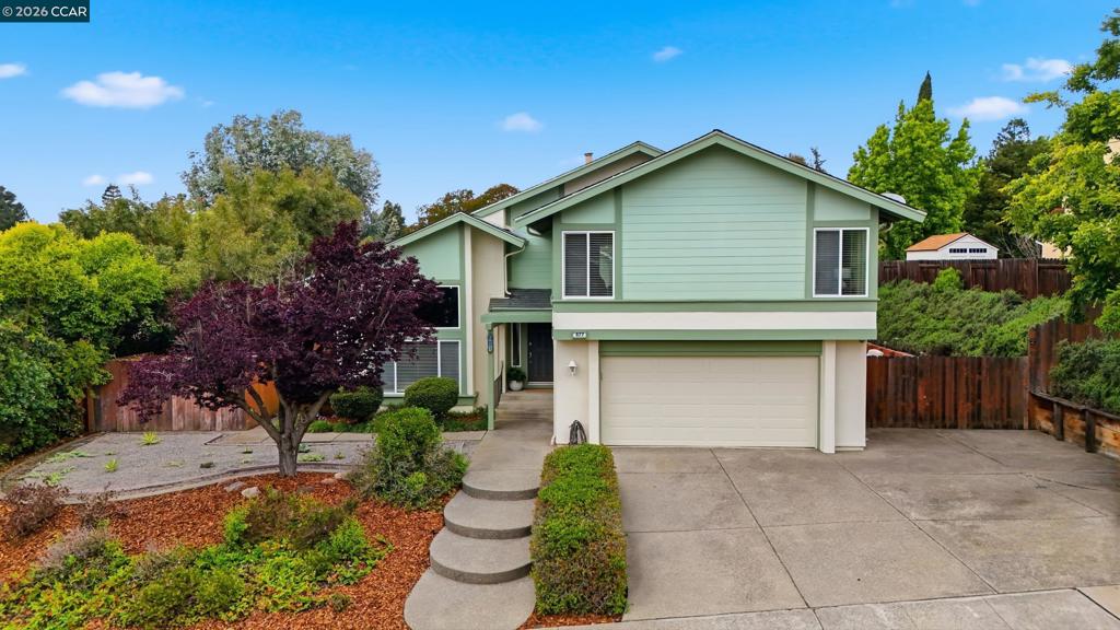 877 Dover Cir