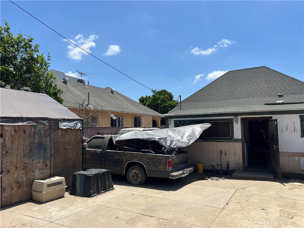 223 E 28th Street