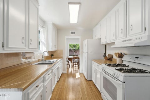 Tiny photo for 63 Madera Avenue, Ventura, CA 93003 (MLS # V1-38933)