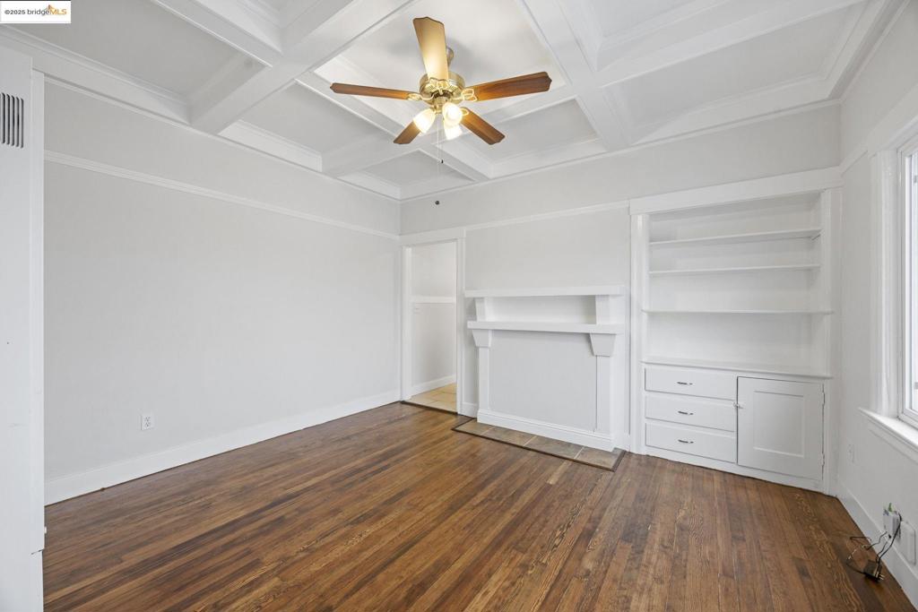 LONGFELLOW - Residential Lease