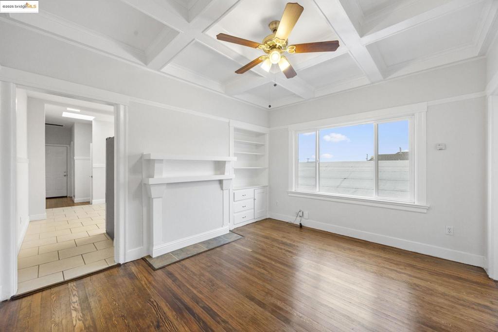 LONGFELLOW - Residential Lease