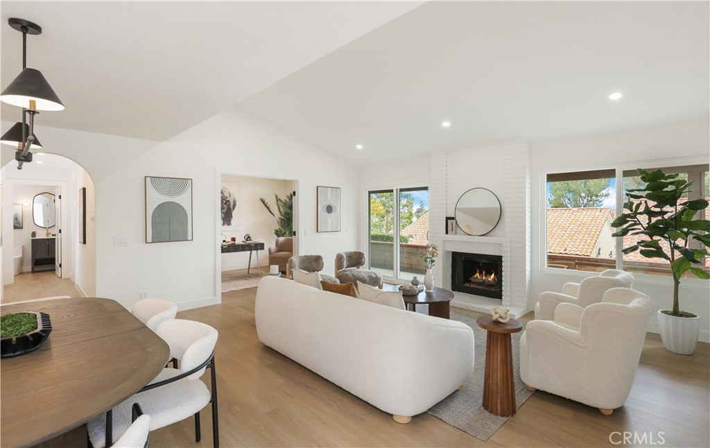 Casta Del Sol - Carmel (CR) - Residential