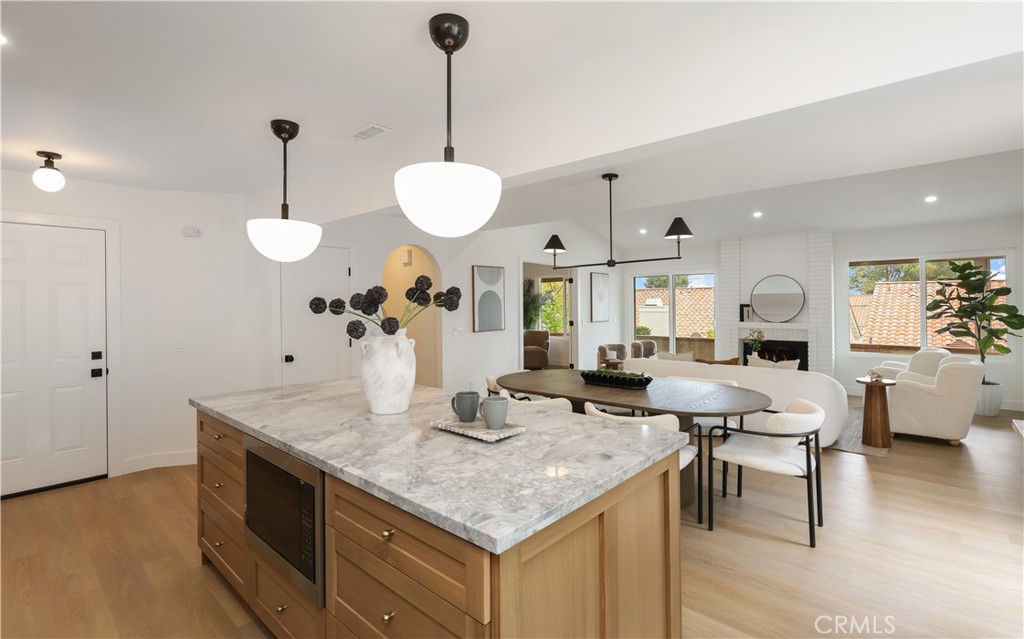 Casta Del Sol - Carmel (CR) - Residential