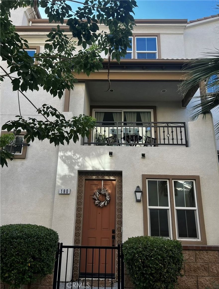 Move in ready townhouse adjacent to metro and downtown Upland. 2-bd & office/den, 2 full bath & 2 half bath. 2 bd's with bathroom in each room on third floor. living room, dining, kitchen, laundry room, bathroom & balcony on 2nd floor. Front porch/patio...Den/office area, bathroom, attached 2 car garage on first floor. Amenities include pool/jacuzzi, shower area with lounge chairs, bathrooms, 2-BBQ area's with tables & chairs with media room...also a playground area. Plenty of visitor parking. HOA included.