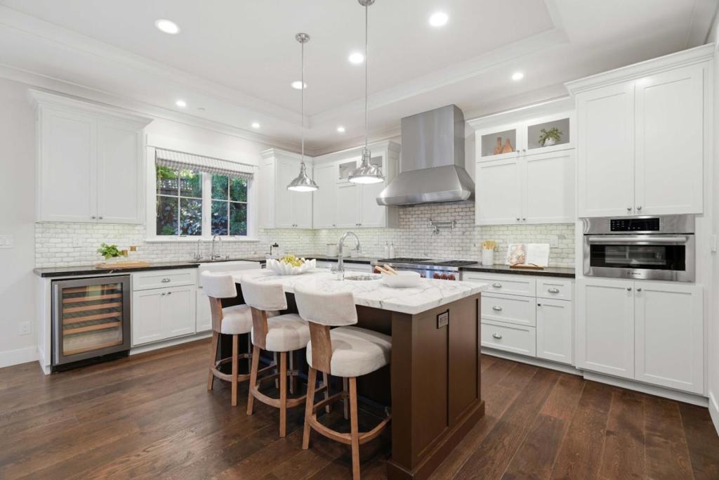 2209 Carmelita Drive
