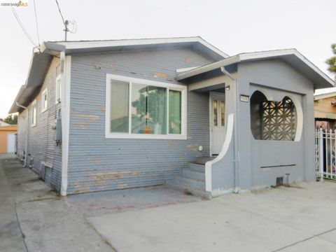 Photo of 1649 72Nd Ave AVE, Oakland, CA 94621 (MLS # 41135039)