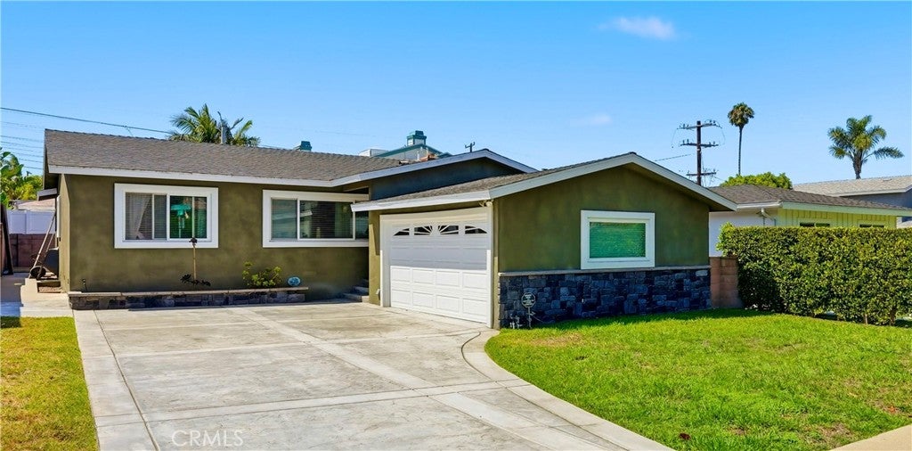 2402 Robinson