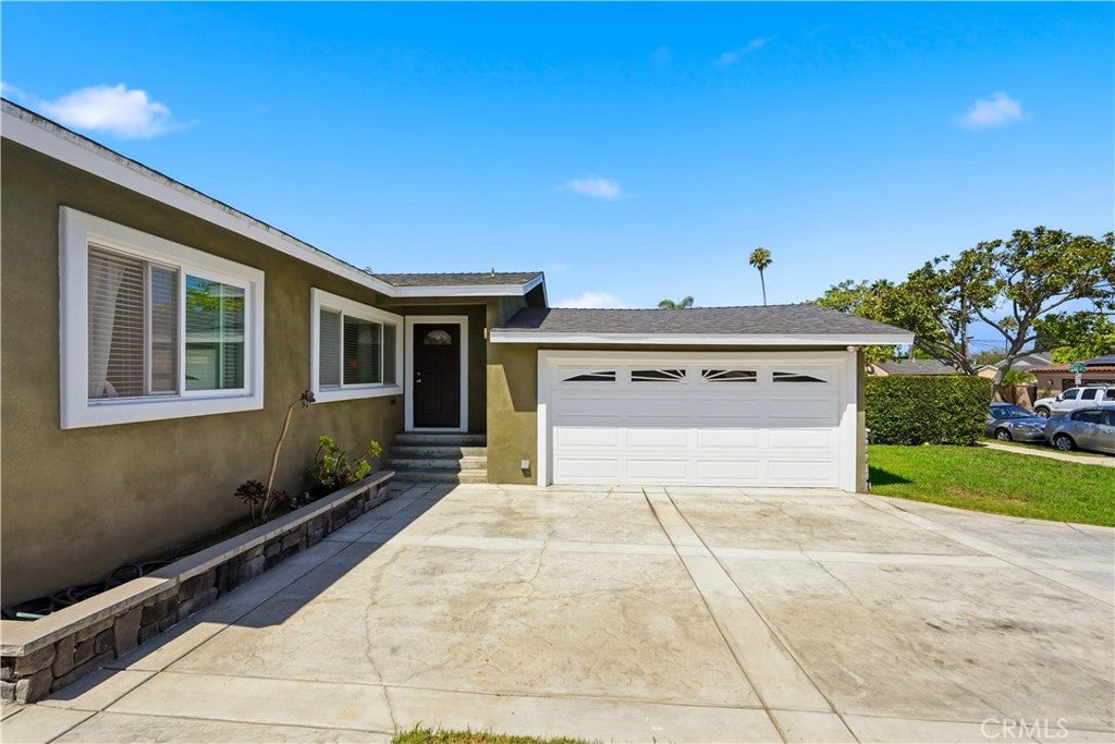 2402 Robinson