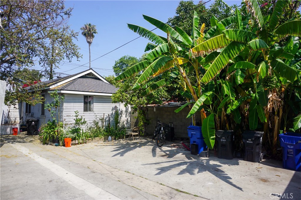 4245 Wall Street