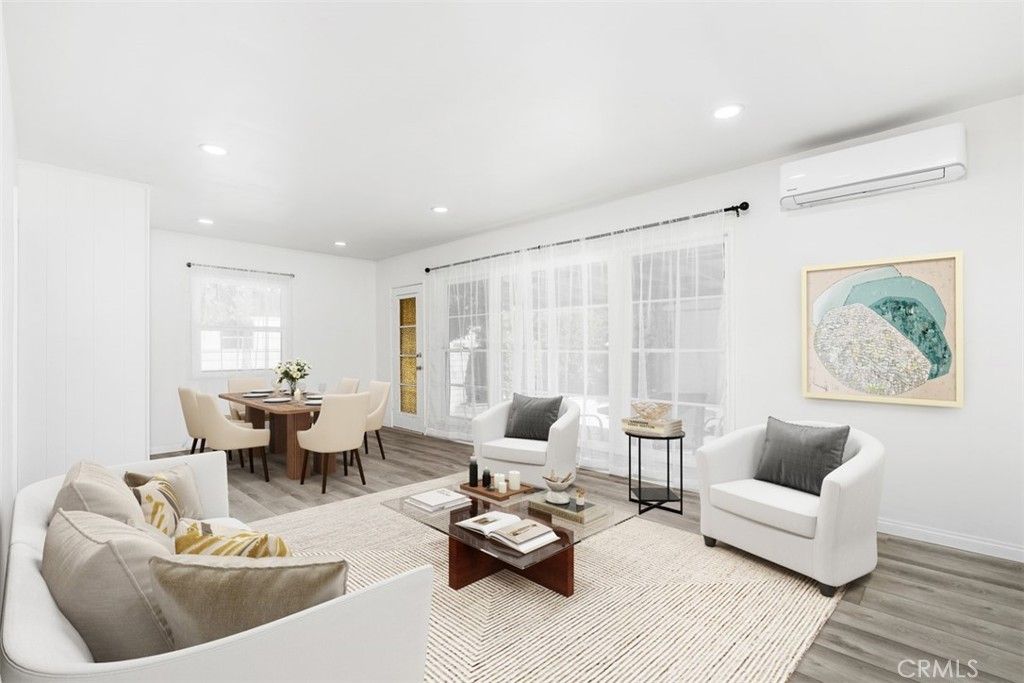 Photo of 7752 Wish, Lake Balboa, CA 91406 (MLS # SR25254517)