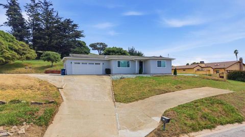 Photo of 10867 Assisi Way, Salinas, CA 93907 (MLS # ML82041811)