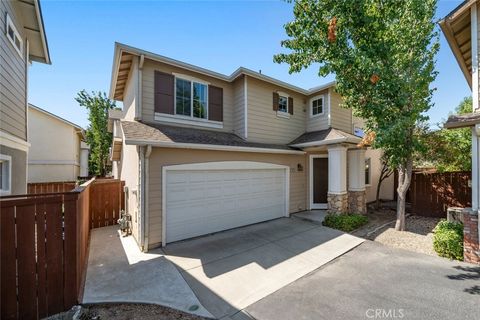 Photo of 2913 Cottage Lane Ln, Paso Robles, CA 93446 (MLS # SC25193998)