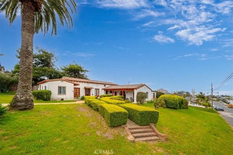 Photo of 685 Kings Ave Ave, Morro Bay, CA 93442 (MLS # SC25082846) Photo of 685 Kings Ave Ave, Morro Bay, CA 93442 (MLS # SC25082846)