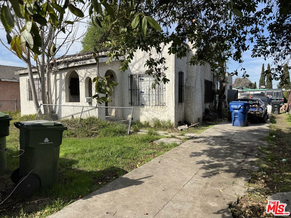 Investor Delight! This diamond in the rough is your chance to unlock the potential of a 4-bedroom, 1-bathroom home spanning 1,388 sq. ft. on a 6,149 sq. ft. LAR1 zoned lot. Whether you're looking to renovate, rebuild, or hold for long-term value, this is the kind of opportunity savvy investors wait for. Located in South Los Angeles, this probate sale requires court confirmation and is being sold as-is, making it ideal for an all-cash buyer ready to take on a project. With its generous lot size, the possibilities are there for those with vision and experience. Don't miss this rare chance to breathe new life into a property with solid bones.