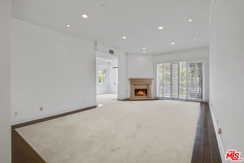132 S Maple Drive 201