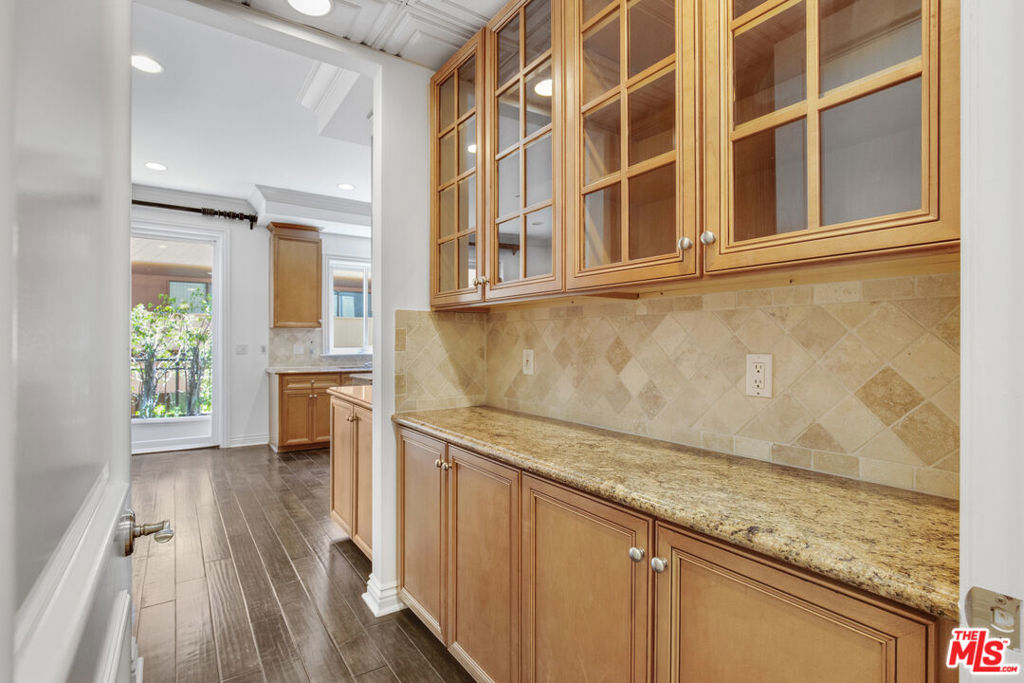 132 S Maple Drive 201