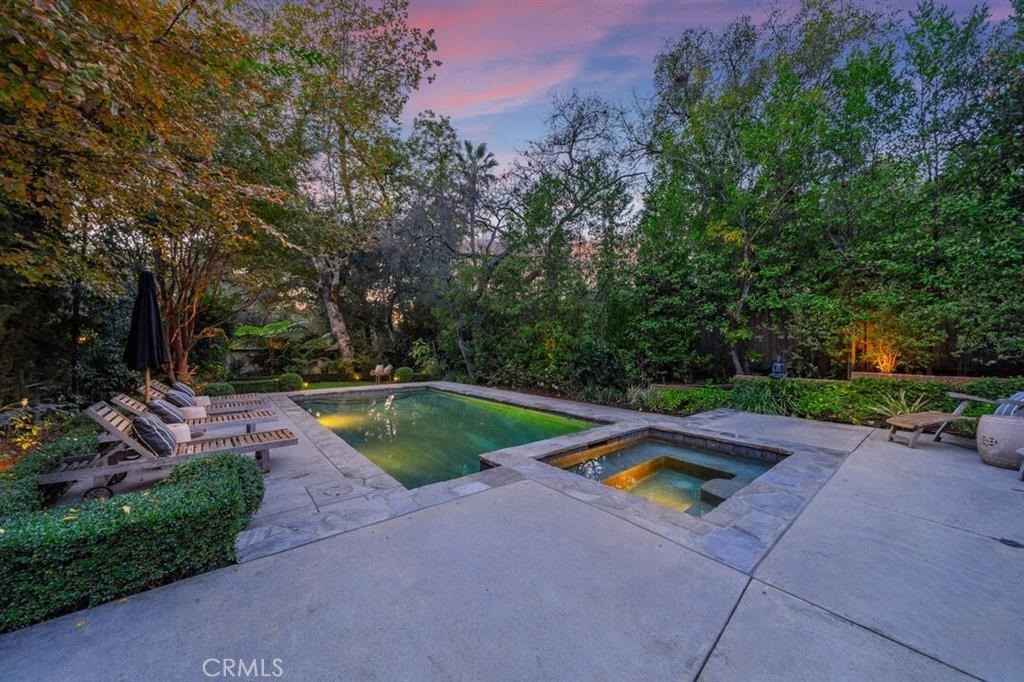 760 S San Rafael Avenue