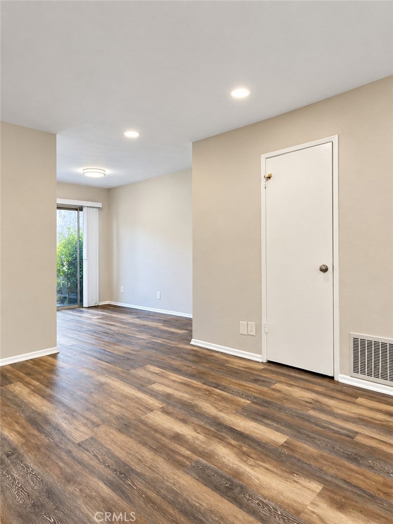 1316 Elm 9