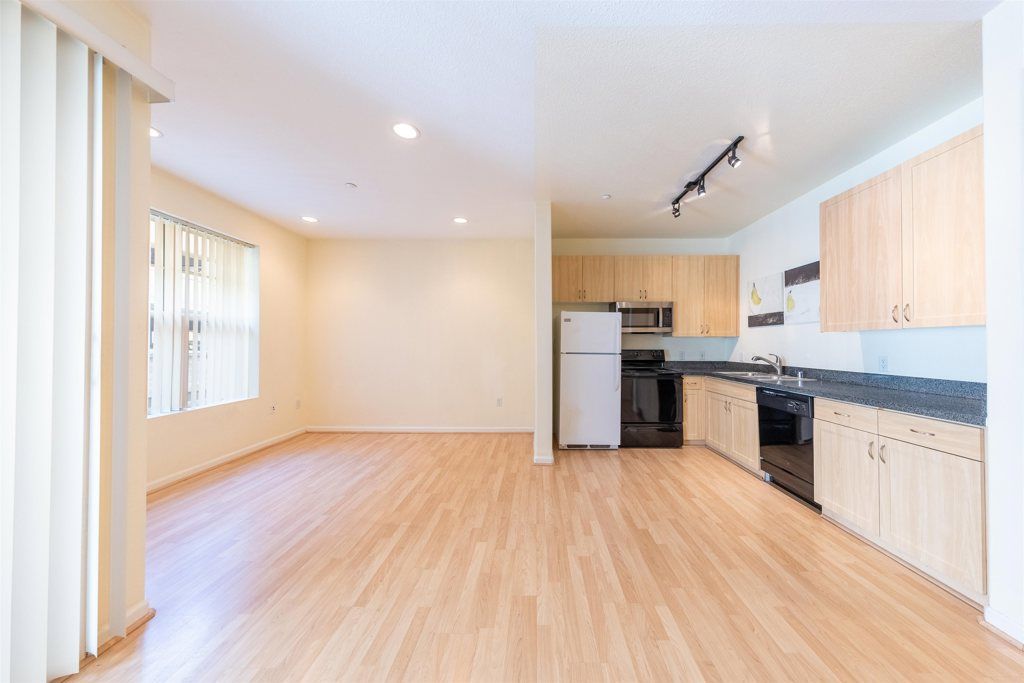Photo of 1121 40th St #3202, Emeryville, CA 94608 (MLS # 41121064)