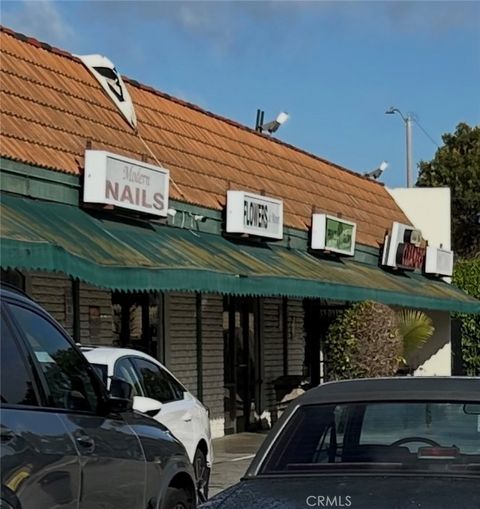 Photo of 1673 Irvine Avenue #J, Costa Mesa, CA 92627 (MLS # PW25279902)