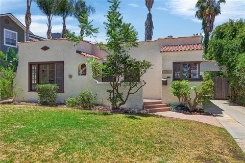 Photo of 3956 Beechwood PL, Riverside, CA 92506 (MLS # IV26127682)